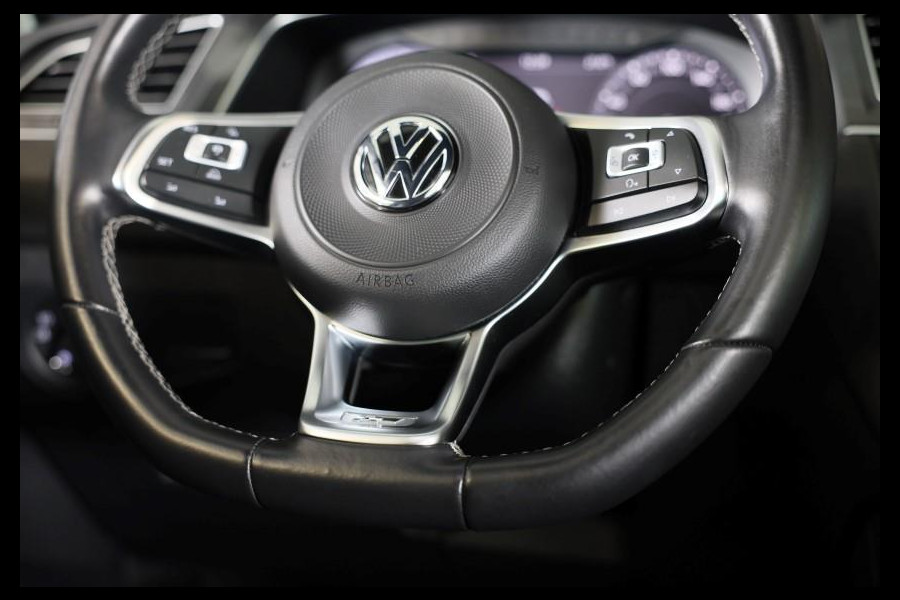 Volkswagen Tiguan 2.0 TSI 4Motion 3 x R Line / Digital Cockpit / Acc / Lane Assist / Open Pano / Led / Trekhaak / Pdc / 20 Inch