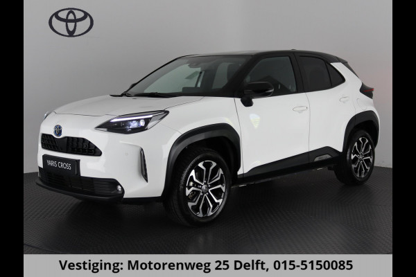 Toyota Yaris Cross 1.5 Hybrid First Edition . Stoel verwarming . Dodehoek sensor . Navigatie .Garantie tot 2032 !