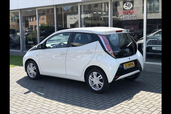 Toyota Aygo 1.0 VVT-i X-Play Plus | Lichtmetalen velgen, Airconditioning, Parkeercamera, In hoogte verstelbare stoel, Bluetooth