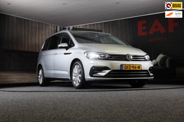 Volkswagen Touran 1.5 TSI R Line 7 Persoons / AUT / ACC / Navi / Camera / Open Panoramadak / Led / Pdc / Trekhaak / 17 Inch