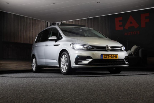 Volkswagen Touran 1.5 TSI R Line 7 Persoons / AUT / ACC / Navi / Camera / Open Panoramadak / Led / Pdc / Trekhaak / 17 Inch