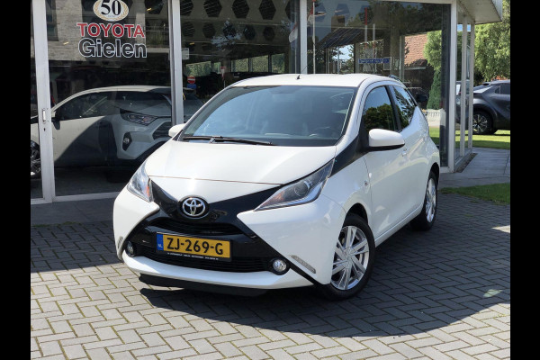 Toyota Aygo 1.0 VVT-i X-Play Plus | Lichtmetalen velgen, Airconditioning, Parkeercamera, In hoogte verstelbare stoel, Bluetooth