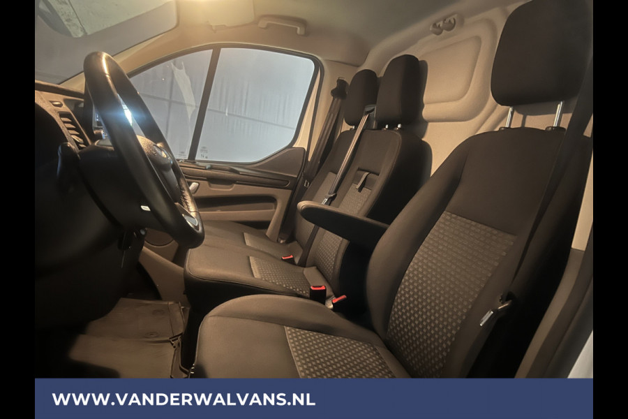 Ford Transit Custom 2.0 TDCI L2H1 Euro6 Airco | Camera | Apple Carplay | LED | Cruisecontrol Android Auto, 2800kg trekvermogen, Parkeersensoren, Verwarmde voorruit, Bijrijdersbank