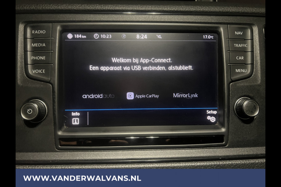 Volkswagen Crafter 2.0 TDI 141pk L3H3 L2H2 Euro6 Airco | Navigatie | 3000kg Trekhaak | Apple Carplay Android Auto, Cruisecontrol, Parkeersensoren, Bijrijdersbank