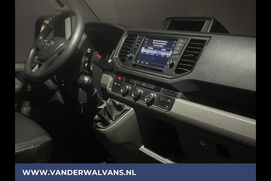 Volkswagen Crafter 2.0 TDI 141pk L3H3 L2H2 Euro6 Airco | Navigatie | 3000kg Trekhaak | Apple Carplay Android Auto, Cruisecontrol, Parkeersensoren, Bijrijdersbank