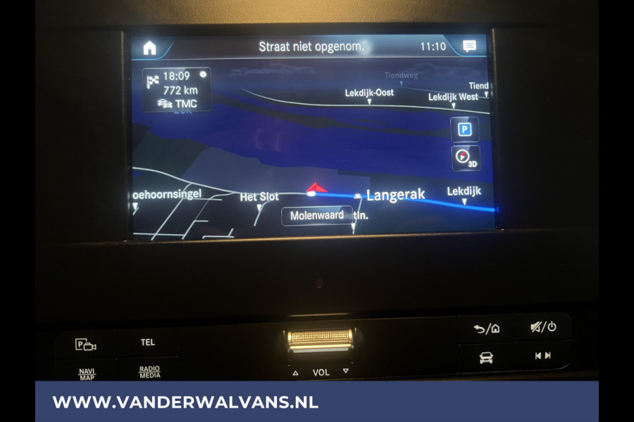 Mercedes-Benz Sprinter 316 CDI 164pk L3H2 Euro6 Airco | Camera | Navigatie | Apple Carplay | Oprijplaat Trekhaak, Android Auto, Cruisecontrol, Parkeersensoren, Chauffeursstoel, Stoelverwarming, Bijrijdersbank