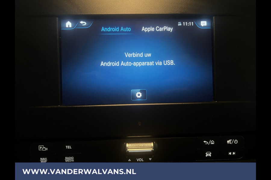 Mercedes-Benz Sprinter 316 CDI 164pk L3H2 Euro6 Airco | Camera | Navigatie | Apple Carplay | Oprijplaat Trekhaak, Android Auto, Cruisecontrol, Parkeersensoren, Chauffeursstoel, Stoelverwarming, Bijrijdersbank