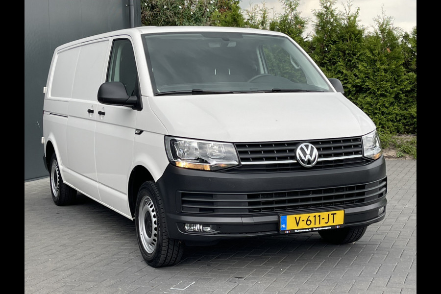 Volkswagen Transporter 2.0 TDI 150 PK EURO 6 / L2H1 / SORTIMO INRICHTING / AIRCO / CRUISE / NETTE BUS