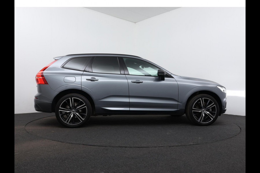 Volvo XC60 2.0 Recharge T8 AWD R-Design | Panorama | Camera |