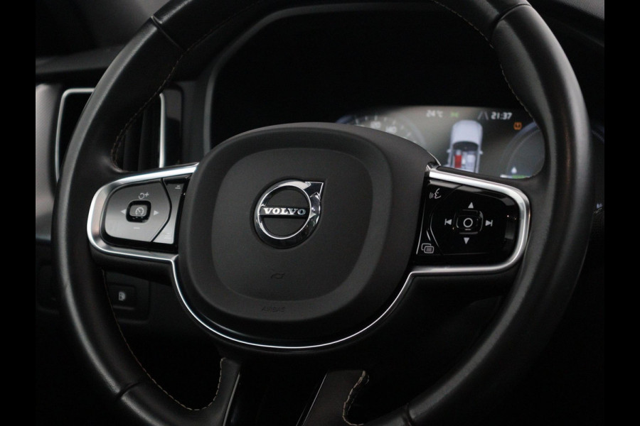 Volvo XC60 2.0 Recharge T8 AWD R-Design | Panorama | Camera |