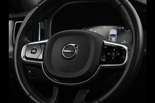 Volvo XC60 2.0 Recharge T8 AWD R-Design | Panorama | Camera |