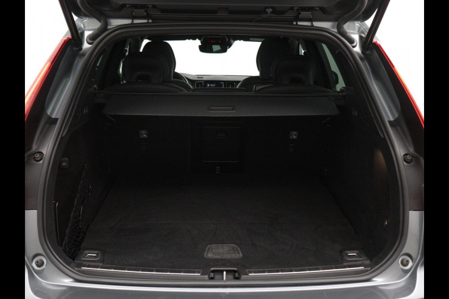 Volvo XC60 2.0 Recharge T8 AWD R-Design | Panorama | Camera |