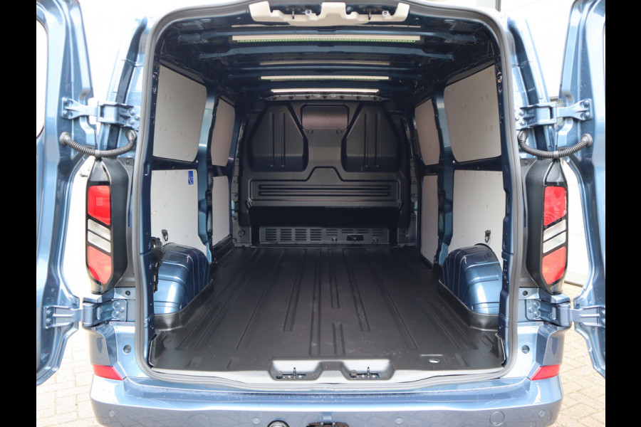 Ford Transit Custom 300 2.0 TDCI 136 pk L2 Lang - Limited - 2,5t kg Trekhaak