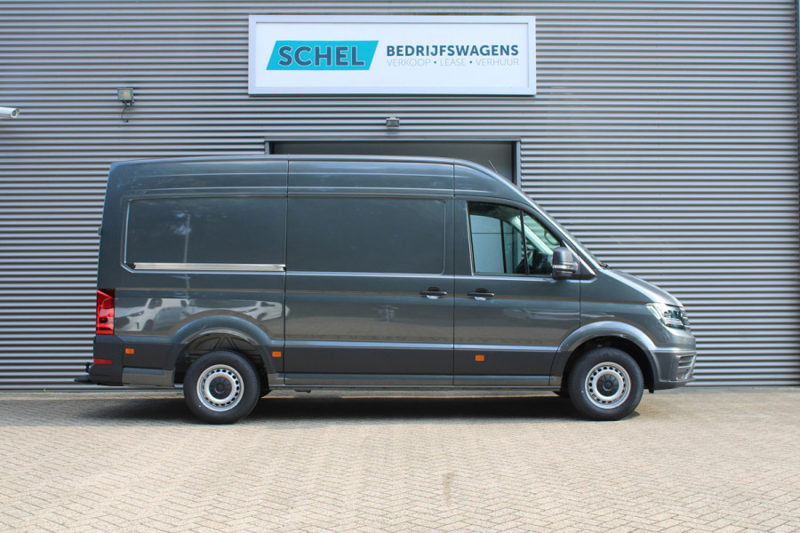 Volkswagen Crafter 35 2.0 TDI L3H3 177pk - 2x Schuifdeur - LED - Trekhaak - Navigatie - DAB - Geveerde stoel - Camera - Stoelverwarming - Rijklaar