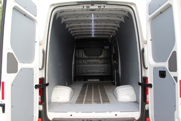 Volkswagen Crafter 50 2.0 TDi 130KW Euro6 DSG8-automaat L3H2 ✓ 3500KG trekgewicht ✓ dubbel lucht ✓ airco ✓ navi ✓ camera ✓ tachograaf