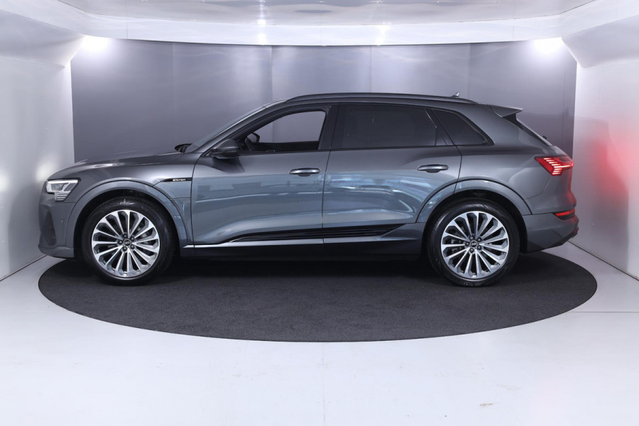 Audi e-tron 55 quattro S-Line 95 kWh 408 pk | Private lease vanaf € 874,- pm  Navigatie | Parkeersensoren | Achteruitrijcamera | LED koplampen | Lichtmetalen velgen 21" |