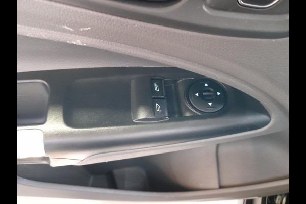 Ford Transit Connect 100pk L2 Trend Navigatie Airco Parkeersensoren Camera trekhaak