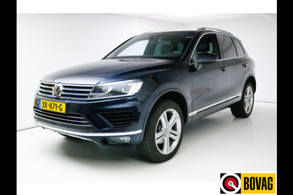 Volkswagen Touareg 3.0 TDI 263 PK Luchtvering, Trekhaak electrisch, Panoramadak, R-Line interieur, Navigatie