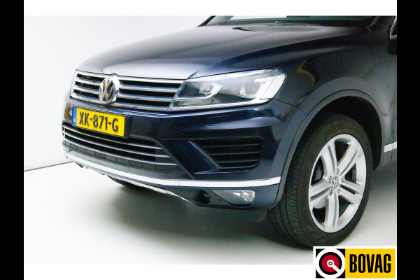 Volkswagen Touareg 3.0 TDI 263 PK Luchtvering, Trekhaak electrisch, Panoramadak, R-Line interieur, Navigatie