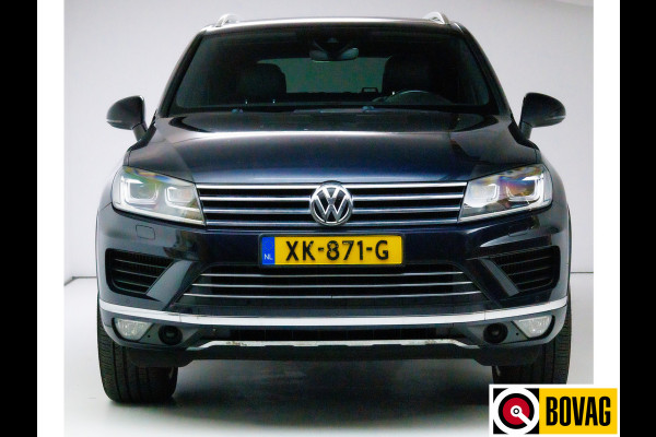 Volkswagen Touareg 3.0 TDI 263 PK Luchtvering, Trekhaak electrisch, Panoramadak, R-Line interieur, Navigatie