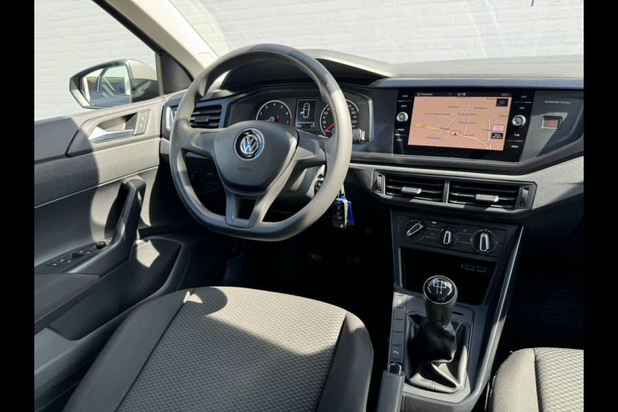 Volkswagen Polo 1.0 MPI Trendline Airco Carplay DAB Navigatie Cruise 4x Elektrische ramen 4 Seizoenen banden