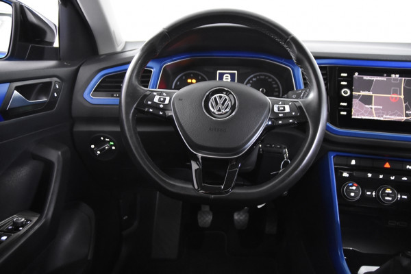 Volkswagen T-Roc *Panoramadak*Carplay*Navigatie*LED*DAB*