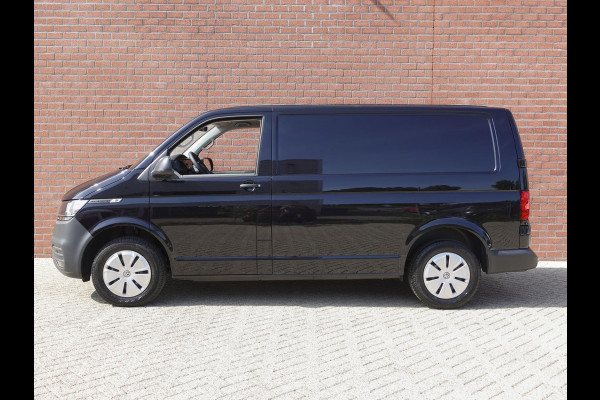 Volkswagen Transporter 6.1 150pk L1 Comfortline Airco Navi Cruise Control PDC VA Nieuwstaat slechts 1800 km!