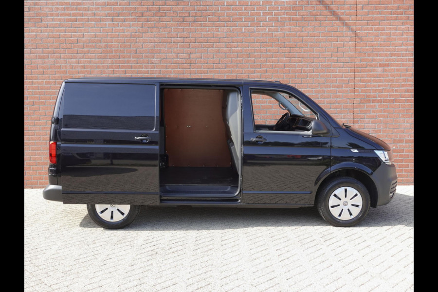 Volkswagen Transporter 6.1 150pk L1 Comfortline Airco Navi Cruise Control PDC VA Nieuwstaat slechts 1800 km!