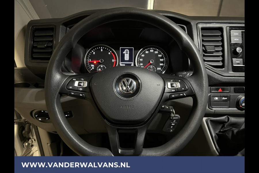 Volkswagen Crafter 2.0 TDI 141pk L3H3 L2H2 Euro6 Airco | Camera | Apple Carplay | Cruisecontrol Android Auto, Parkeersensoren, Bijrijdersbank