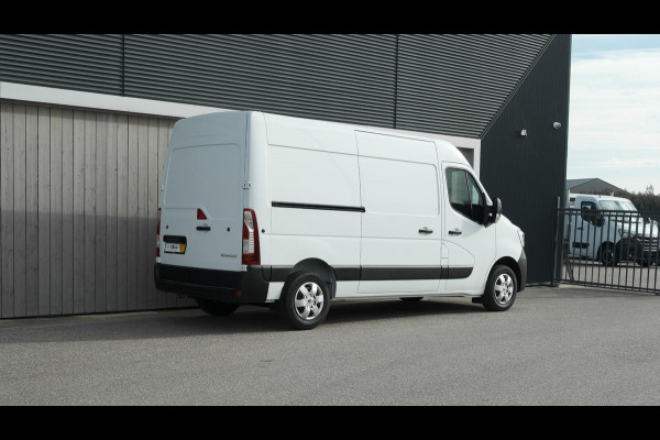 Renault Master T35 2.3 dCi 150 L2H2 Comfort | Direct Leverbaar | Automaat | Camera | Navigatie | Parkeersensoren