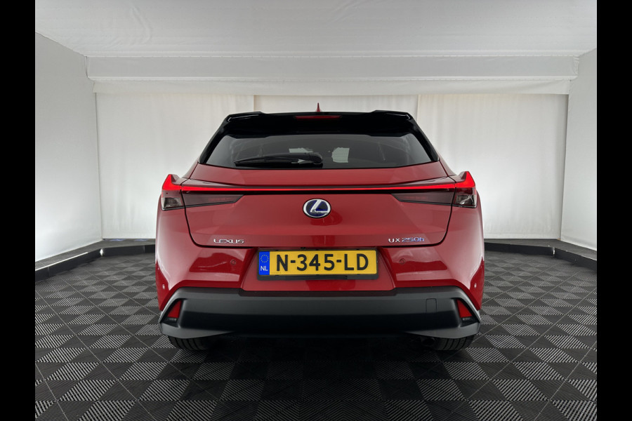 Lexus UX 250h Preference Line Aut. *ADAPTIVE-CRUISE | MICROFIBRE | FULL-LED | BLIND-SPOT | KEYLESS | APPLE-CARPLAY | CAMERA | DAB+ | ECC | PDC | COMFORT-SEATS | 18''ALU*