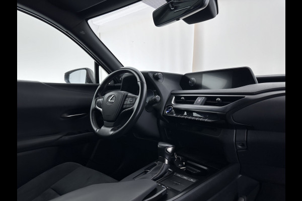 Lexus UX 250h Preference Line Aut. *ADAPTIVE-CRUISE | MICROFIBRE | FULL-LED | BLIND-SPOT | KEYLESS | APPLE-CARPLAY | CAMERA | DAB+ | ECC | PDC | COMFORT-SEATS | 18''ALU*