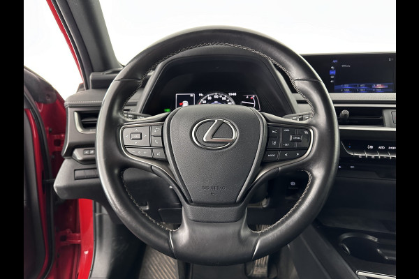 Lexus UX 250h Preference Line Aut. *ADAPTIVE-CRUISE | MICROFIBRE | FULL-LED | BLIND-SPOT | KEYLESS | APPLE-CARPLAY | CAMERA | DAB+ | ECC | PDC | COMFORT-SEATS | 18''ALU*