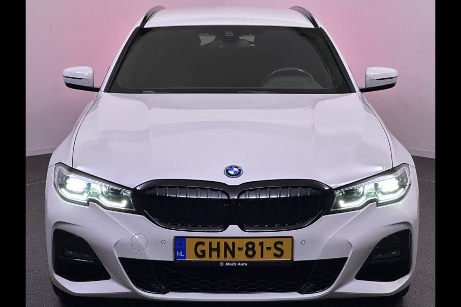 BMW 3 Serie Touring 320e M Sport Plug In Hybrid Dealer O.H | Alcantara Sportstoelen | Stuur / Stoelverwarming | LED | Apple Carplay | DAB | Live Cockpit |