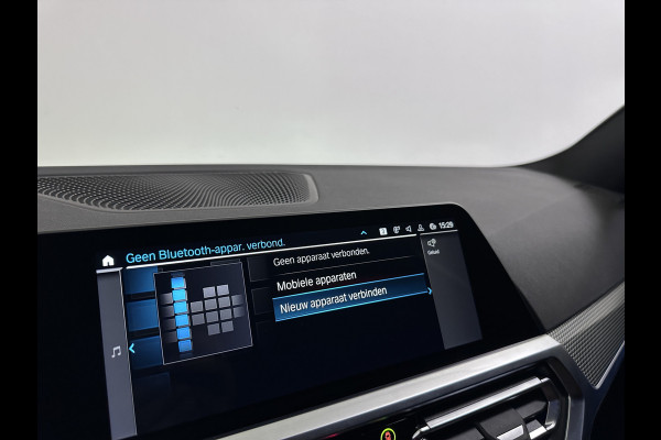 BMW 3 Serie Touring 320e M Sport Plug In Hybrid Dealer O.H | Alcantara Sportstoelen | Stuur / Stoelverwarming | LED | Apple Carplay | DAB | Live Cockpit |