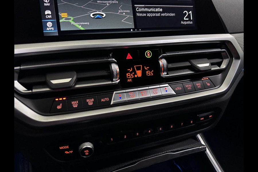 BMW 3 Serie Touring 320e M Sport Plug In Hybrid Dealer O.H | Alcantara Sportstoelen | Stuur / Stoelverwarming | LED | Apple Carplay | DAB | Live Cockpit |