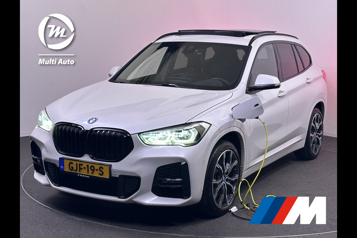 BMW X1 xDrive25e M Sport Plug in Hybrid PHEV | Panodak | Harman Kardon | Lederen Sportstoelen Memory | Trekhaak Afneembaar | Head Up | Camera |