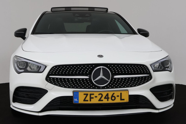 Mercedes-Benz CLA-Klasse 200 Business Solution AMG Automaat (SFEERVERLICHTING, PANO, CRUISE, NAVI, PDC, NL-AUTO, GOED ONDERHOUDEN)