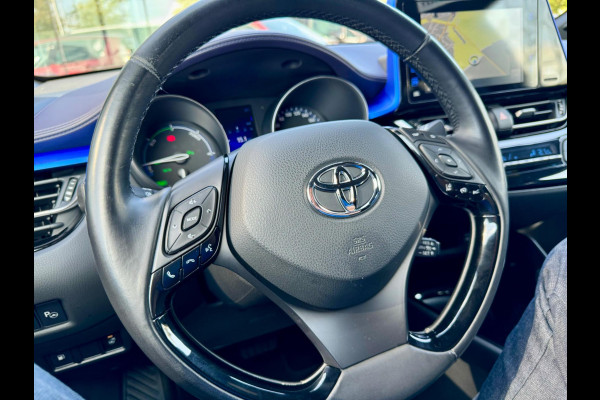 Toyota C-HR 1.8 Hybrid Bi-Tone Plus Full LED, JBL, Adaptive Cruise, PDC, Camera