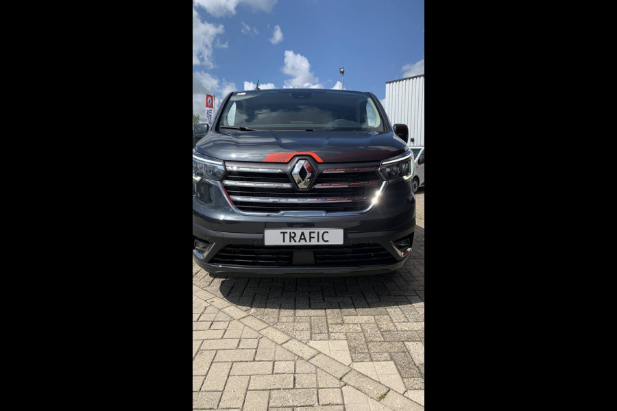 Renault Trafic Exclusive T30 2.0 dCi 150 PK L2H1 17 inch velgen, Trekhaak, Apple Carplay