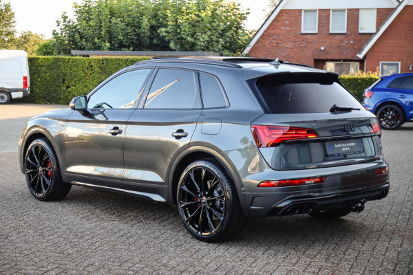 Audi Q5 55 TFSI e Quattro Competition S Edition S-Line 367pk Automaat|Luchtvering|Panoramadak|Virtual Cockpit|OLED Matrix|Trekhaak