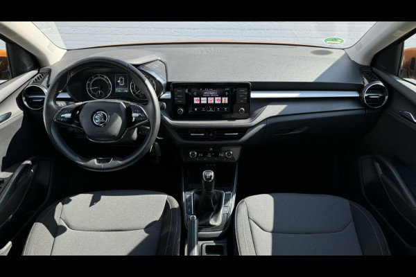 Škoda Fabia 1.0 TSI Ambition Carplay DAB Adaptive cruise Pdc voor en achter Lane assist