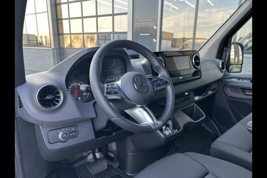 Mercedes-Benz Sprinter 317 CDI L2 H2 Pro 3500KG Trekhaak / LED / MBUX / Camera / Carplay navigatie / Cruise control / Airco