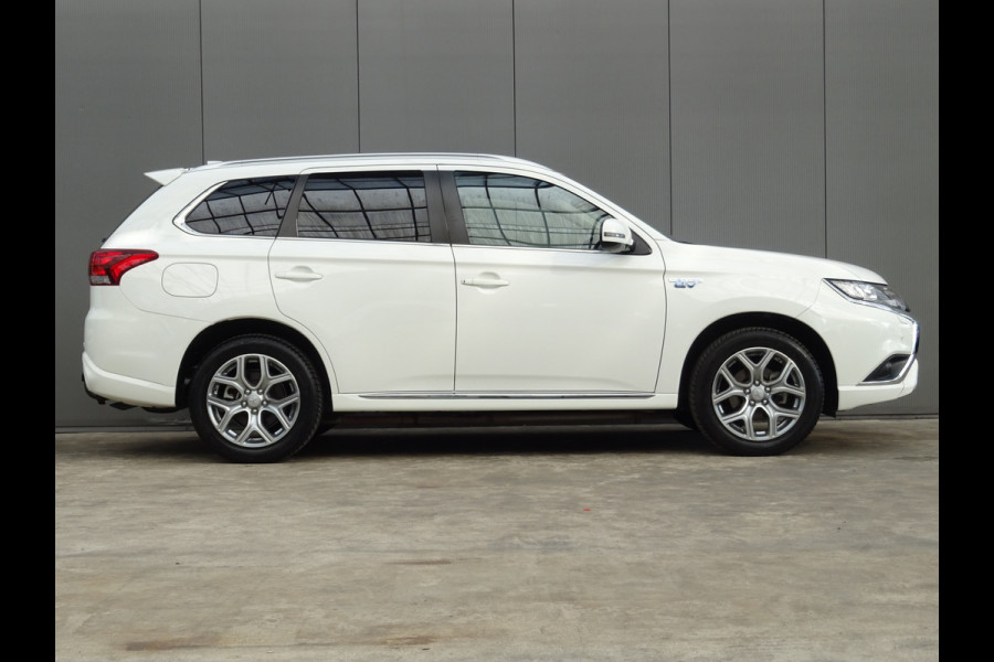 Mitsubishi Outlander 2.4 PHEV * LAGE KM * CARPLAY * DEALER ONDERH. !!