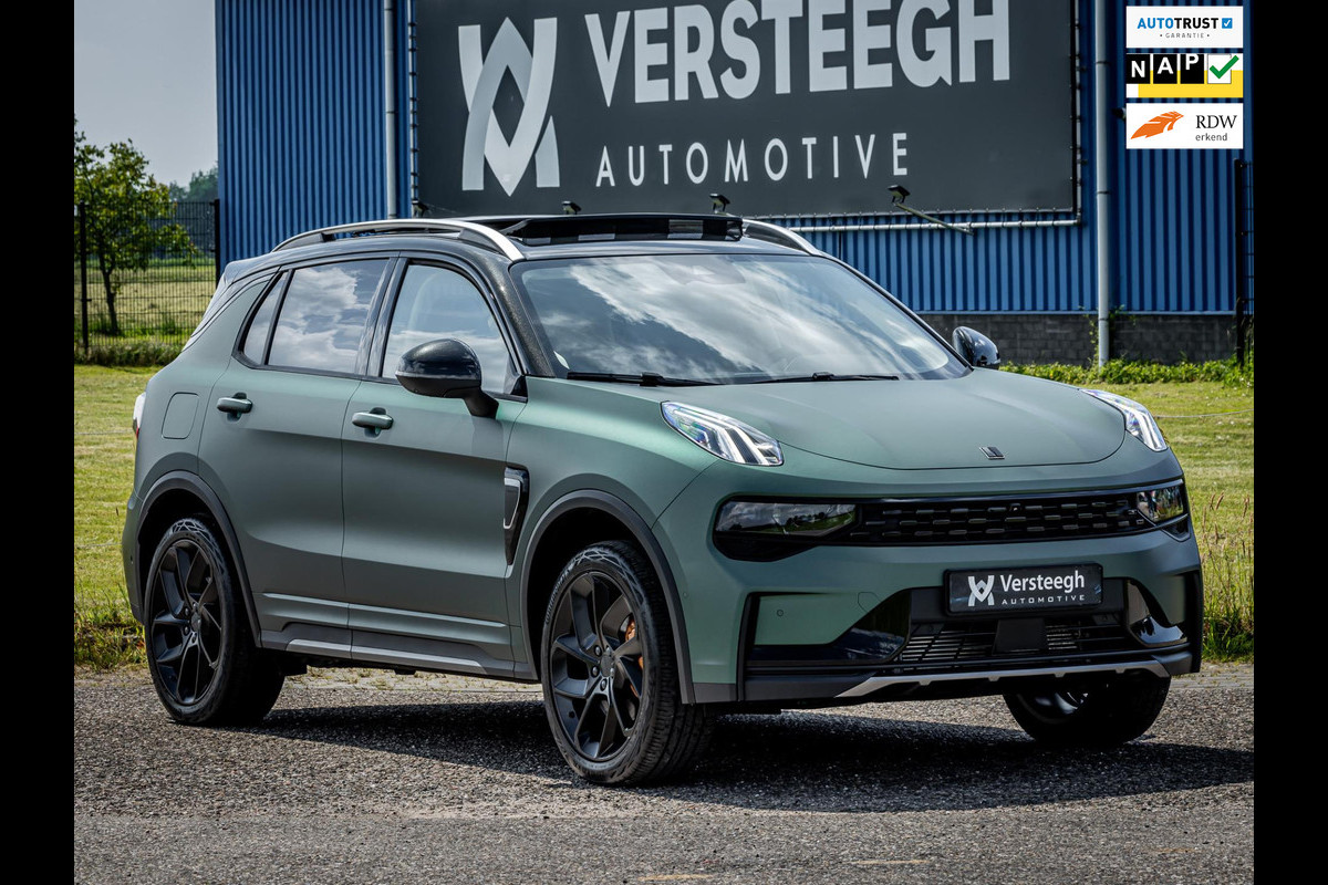 Lynk & Co 01 1.5 Plug-In Hybrid 262pk | Pine Green Matt | Blacked Out