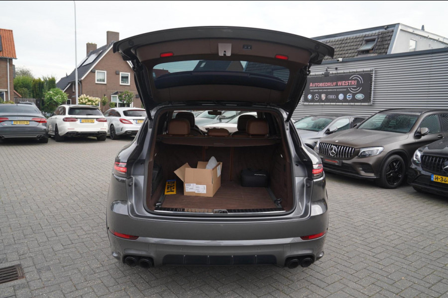 Porsche Cayenne 4.0 Turbo | Panorama | Alcantara | Carbon | Panorama | Luchtvering | Stoelverkoeling | Dealer onderhouden | HuD |