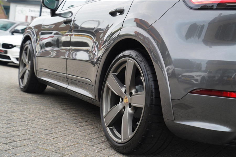 Porsche Cayenne 4.0 Turbo | Panorama | Alcantara | Carbon | Panorama | Luchtvering | Stoelverkoeling | Dealer onderhouden | HuD |