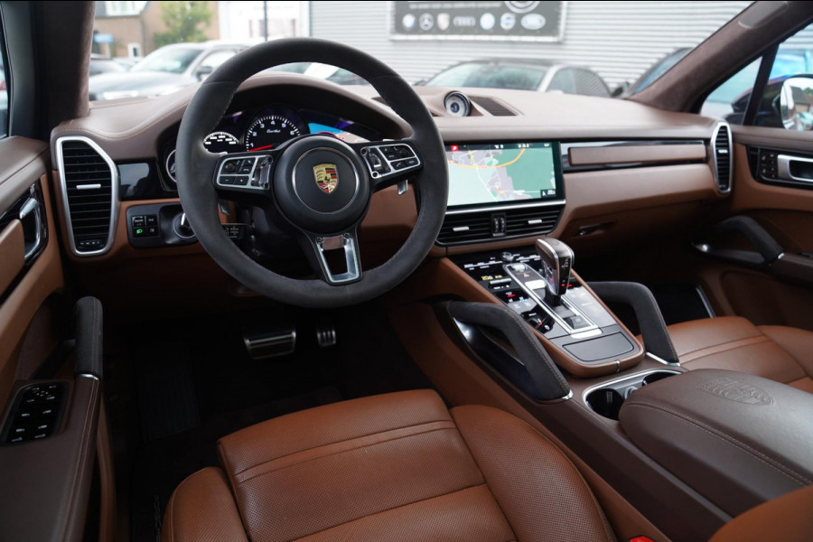 Porsche Cayenne 4.0 Turbo | Panorama | Alcantara | Carbon | Panorama | Luchtvering | Stoelverkoeling | Dealer onderhouden | HuD |