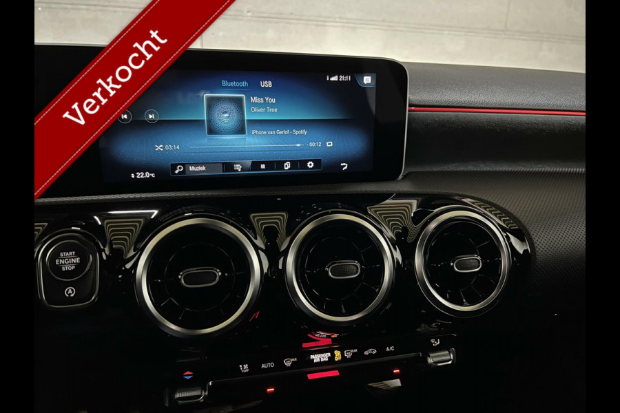 Mercedes-Benz A-Klasse 200 AMG NightPakket Widescreen Carplay NAP