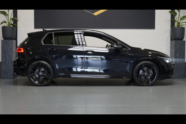 Volkswagen Golf 8 R-Line 1.5 eTSI AUTOMAAT BLACK-ACC-AMBIANCE-CAMERA-CLIMA-HARMAN KARDON-HEADUP-IQ LIGHT-KEYLESS-MODE-19inch